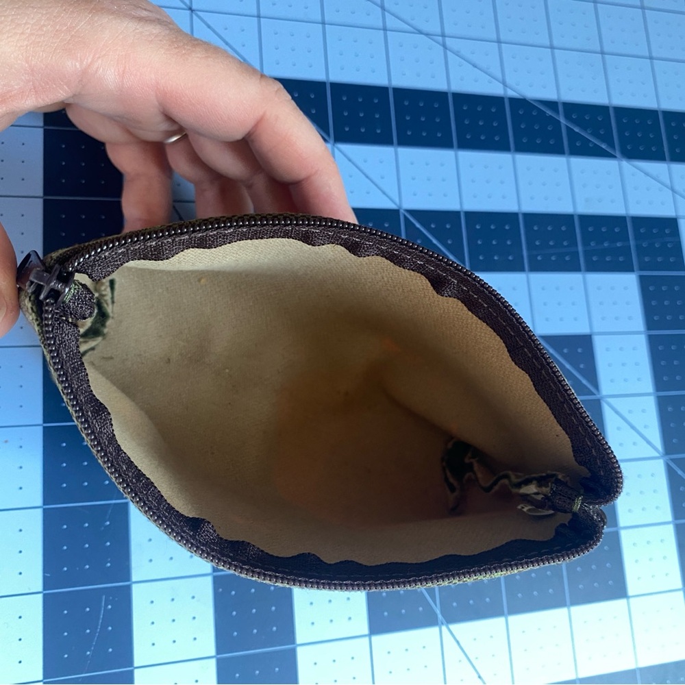 Dooney & Bourke Canvas Green Logo Coin Purse Pouch Small - Picture 6 of 7